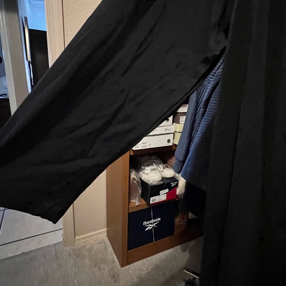 NWOT: size 2x slinky stretchy pj set with jogger style, cuffed bottoms - Picture 11 of 12